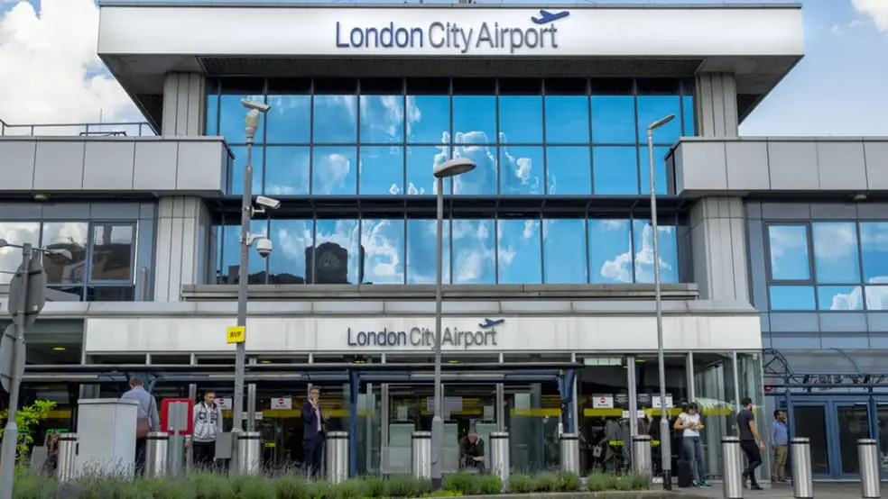 London City Airport Transfers Windlesham