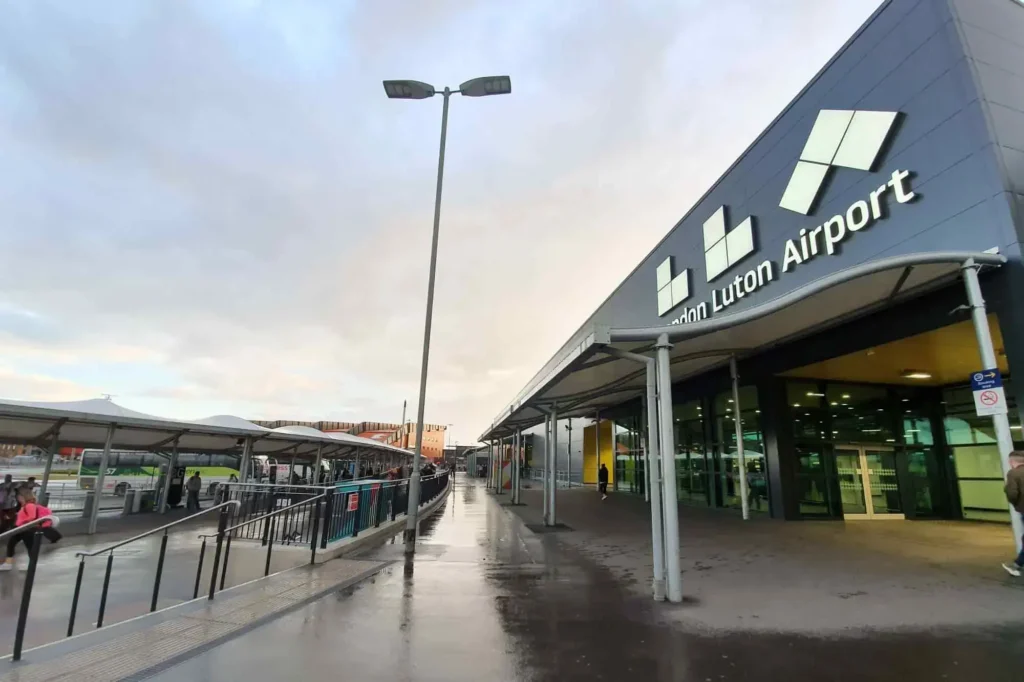 Luton Airport Transfers Windlesham